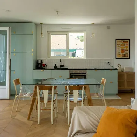 Apartment De Charme A 3km Des Plages Avec Parking Jardin Anglet